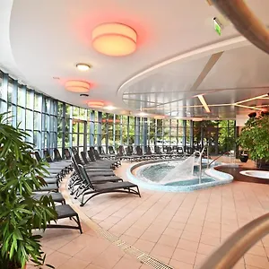 Hotel & Park, Eger