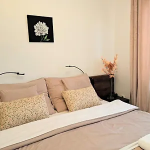 Aparthotel Orient Apartmanhaz, Eger