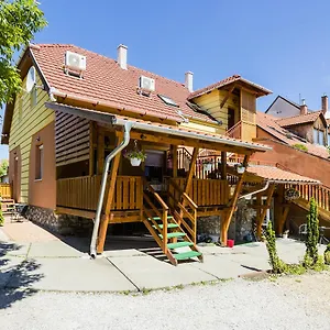  Apartman Almafa